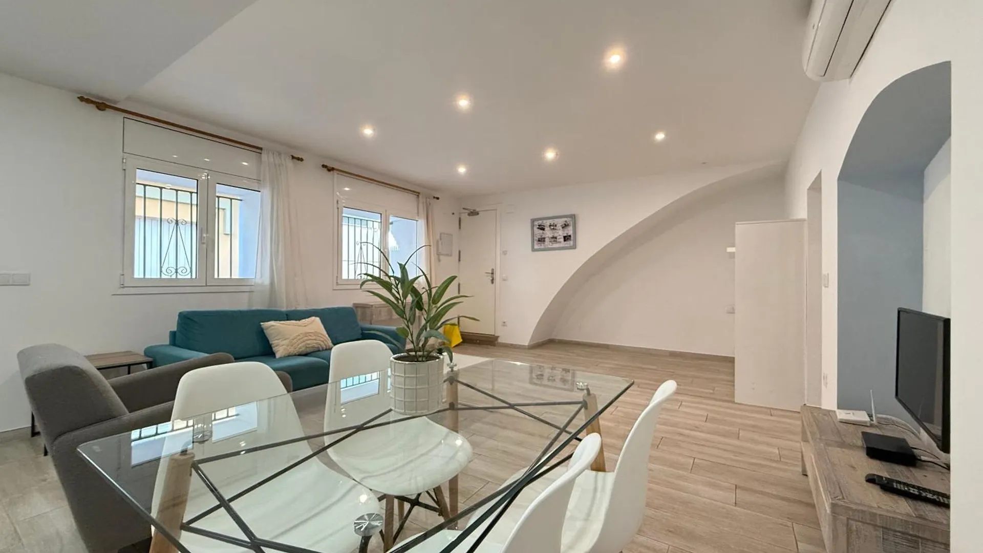 Agi Cosconilles Centro Apartment Roses
