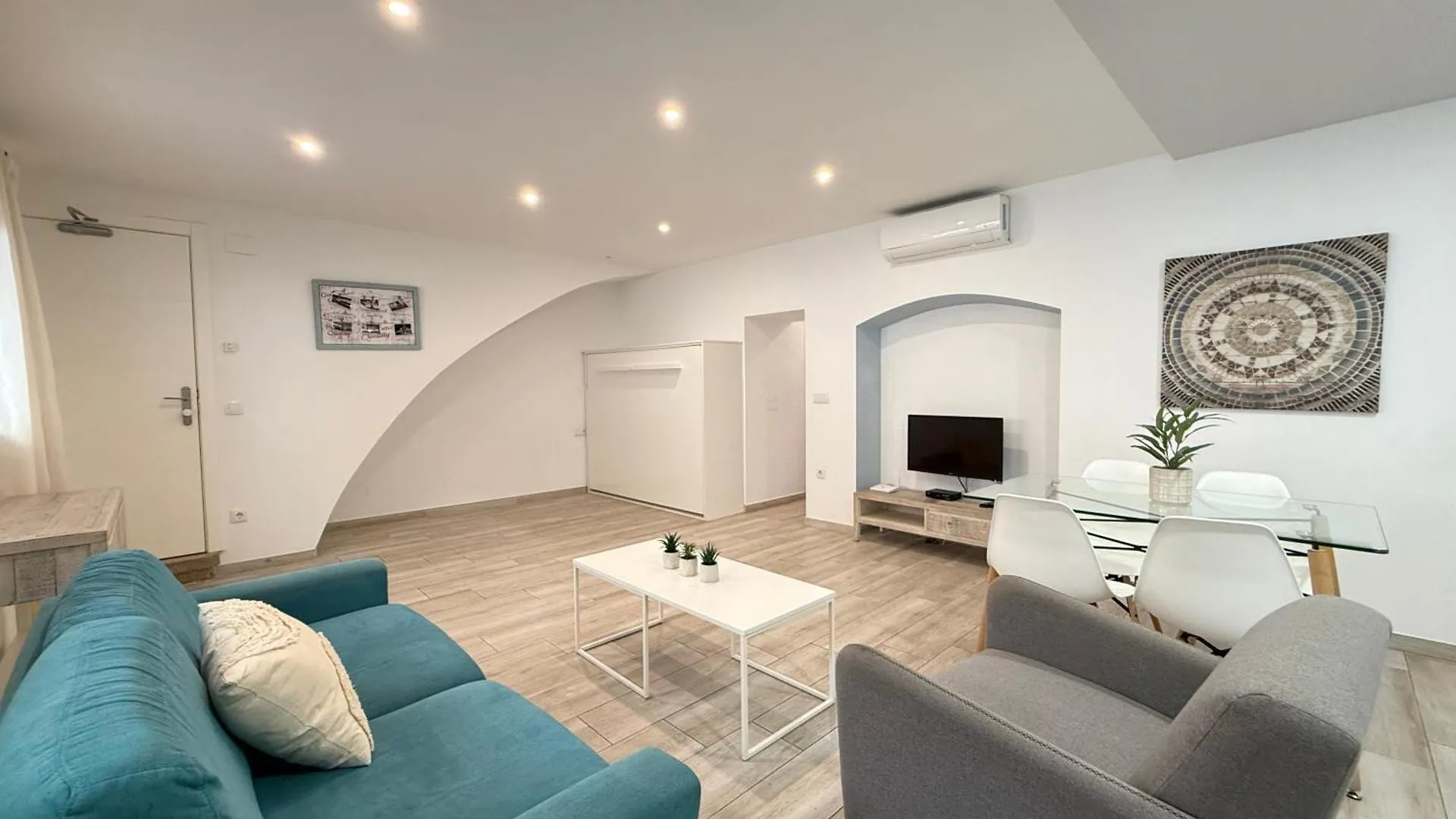 Agi Cosconilles Centro Apartment Roses