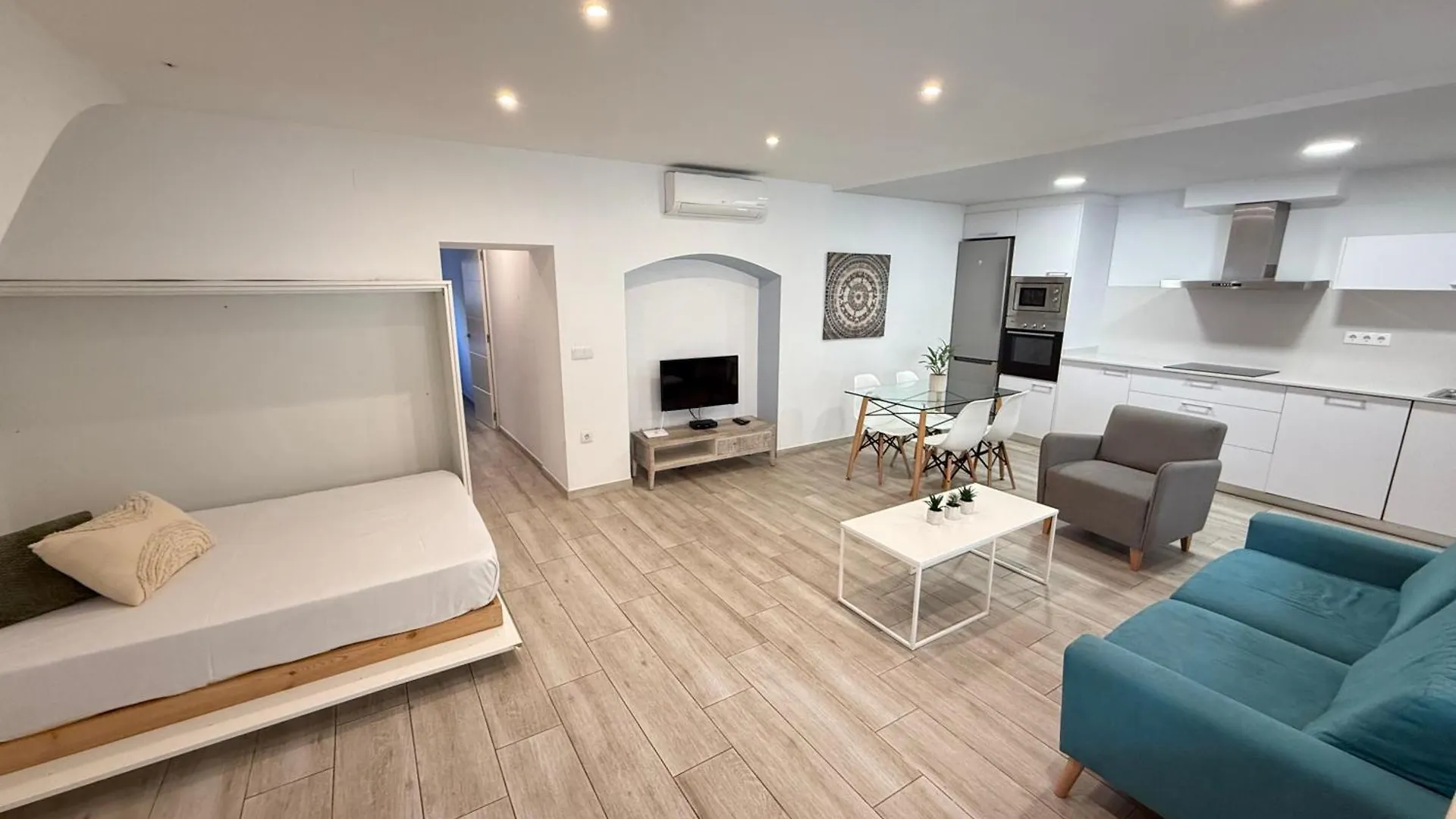 Agi Cosconilles Centro Apartment Roses 0*,