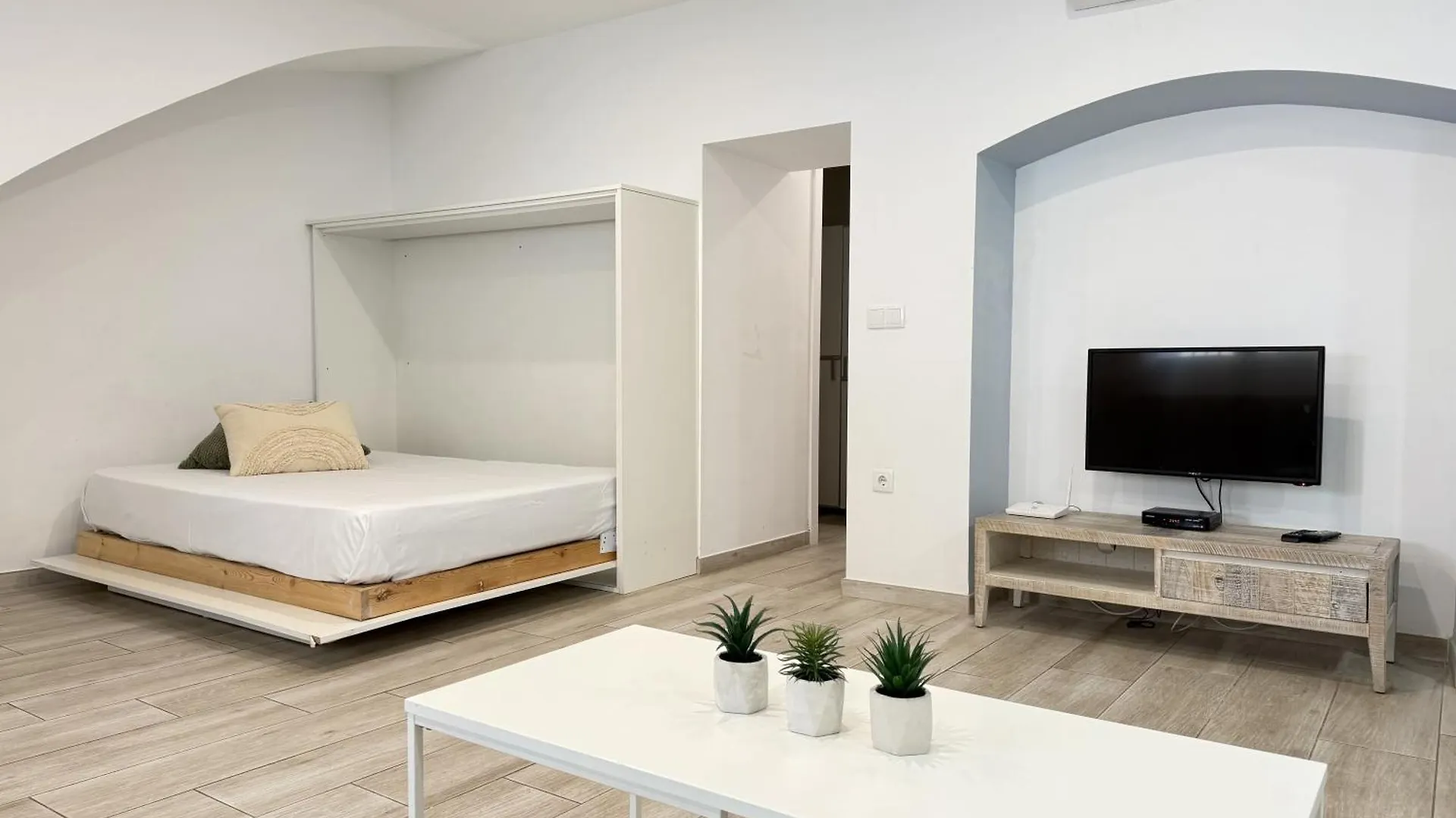 Agi Cosconilles Centro Apartment Roses