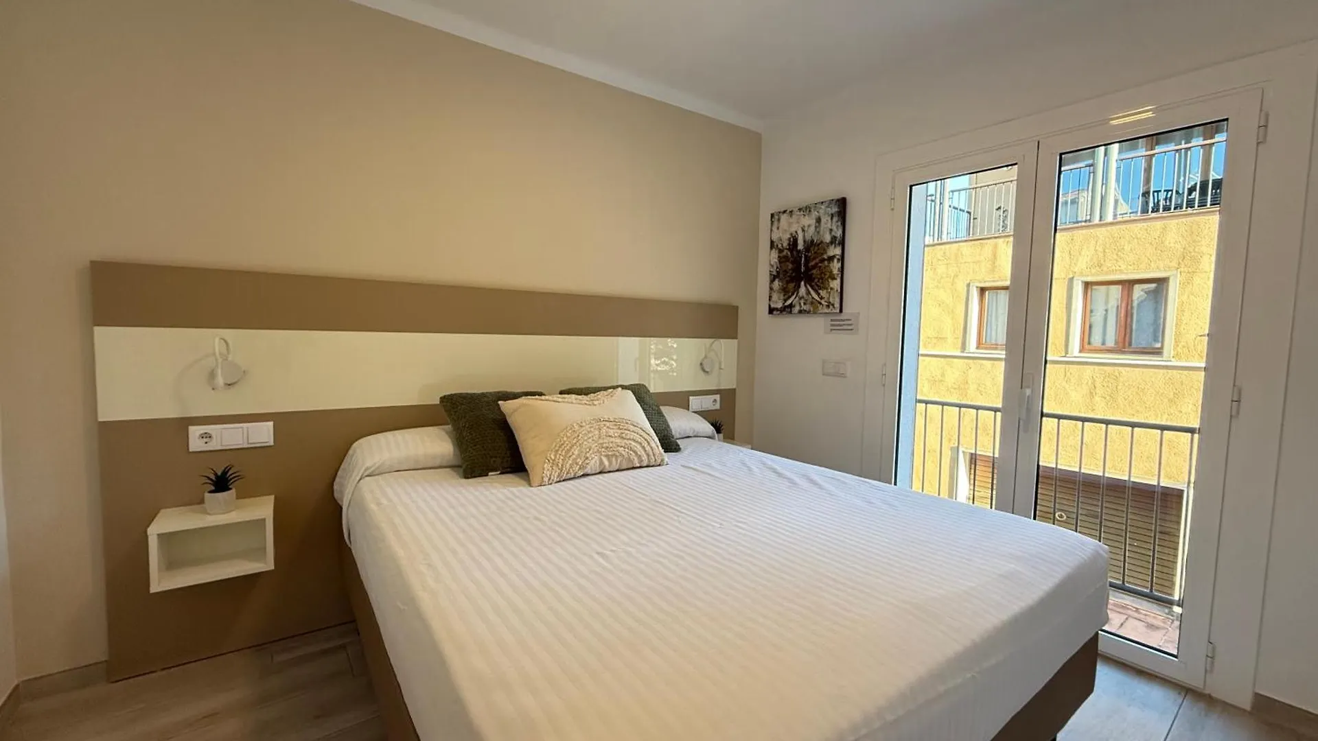 Agi Cosconilles Centro Apartment Roses 0*,