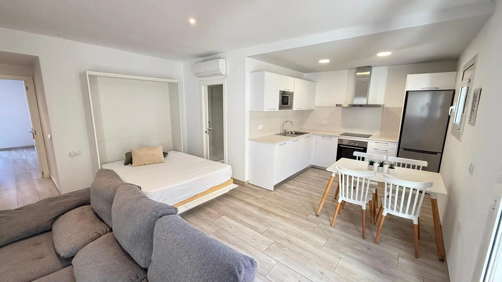 Agi Cosconilles Centro Apartment Roses Spain