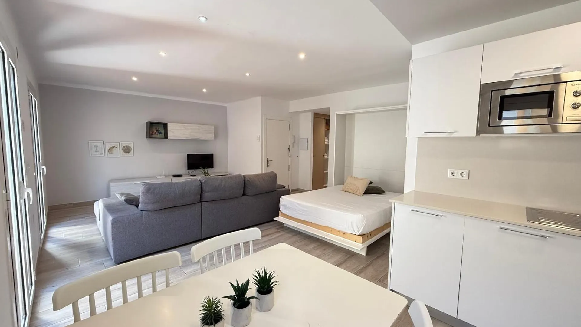 Agi Cosconilles Centro Apartment Roses Spain