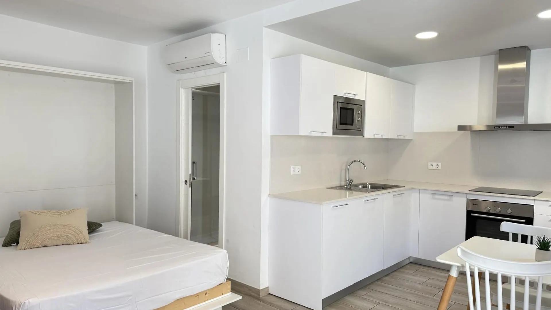 Agi Cosconilles Centro Apartment Roses